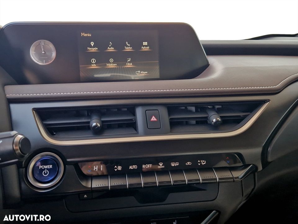 Lexus UX - 22