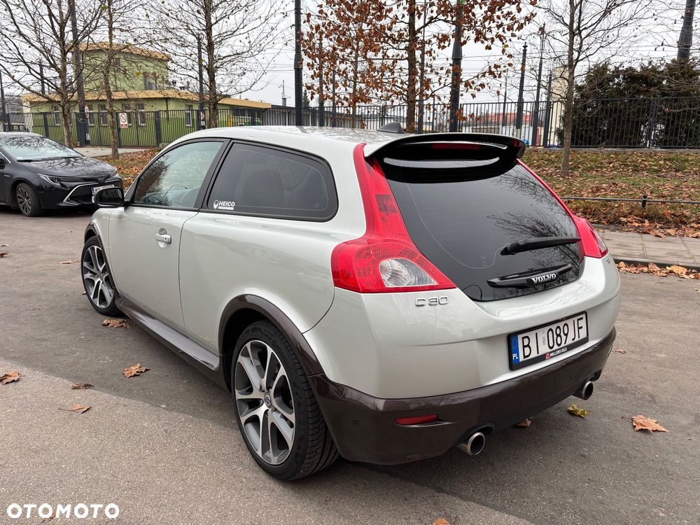 Volvo C30 T5 Momentum - 1