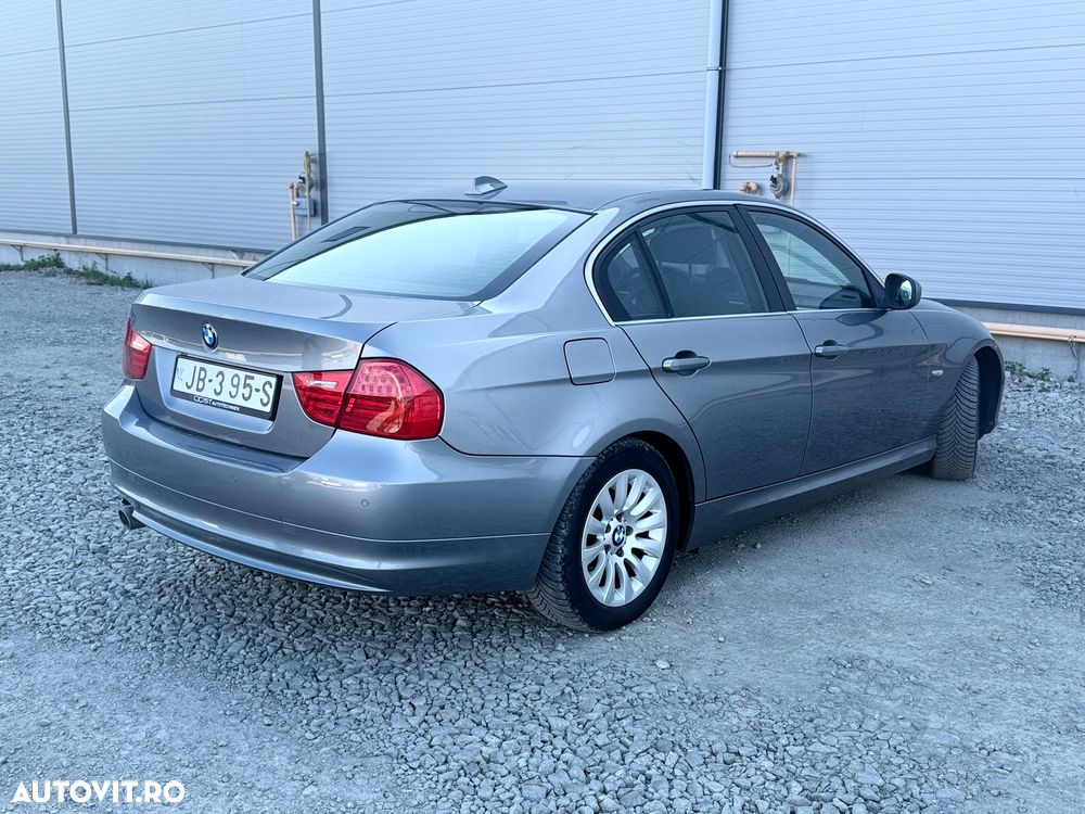 BMW Seria 3 320d DPF Aut. - 25