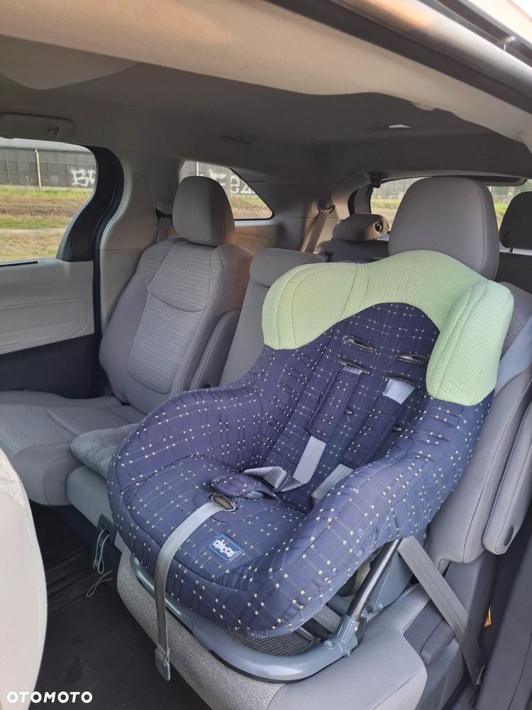 Toyota Sienna - 21