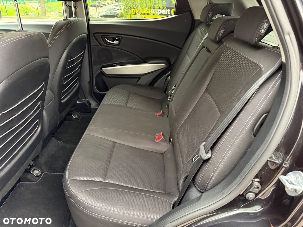 SsangYong/KGM Tivoli e-XGi 160 2WD Black+White - 18