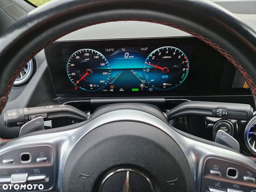 Mercedes-Benz GLA - 21