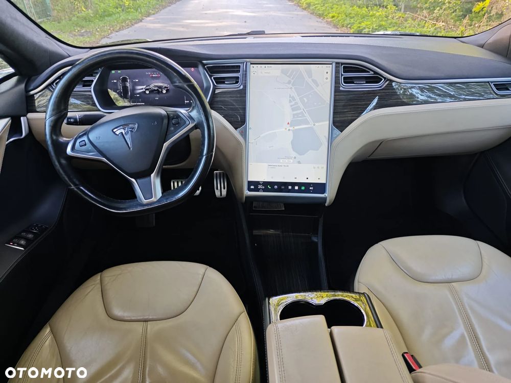 Tesla Model S Performance - 7