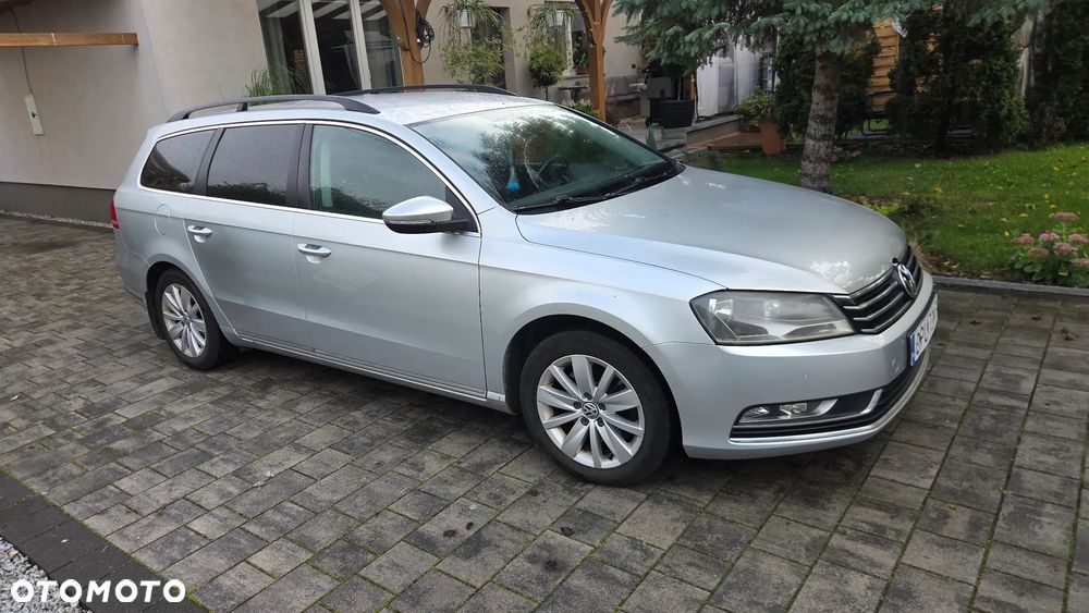 Volkswagen Passat - 4