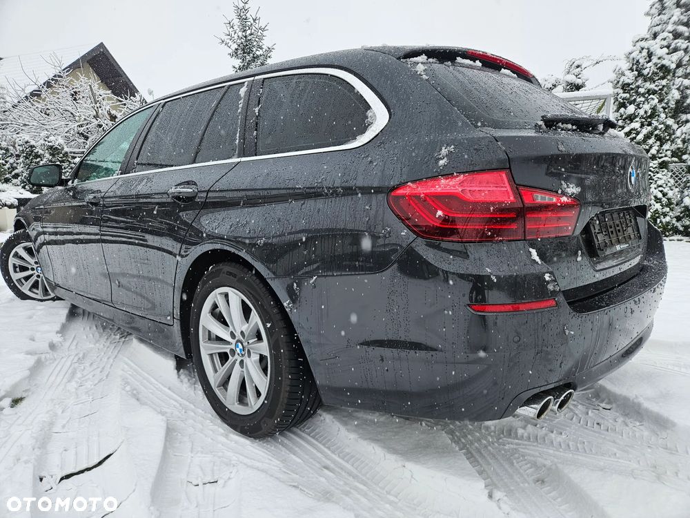 BMW Seria 5 520d xDrive - 10