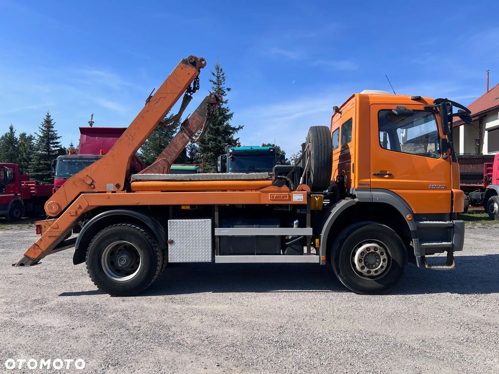 Mercedes-Benz 1833 K - 4