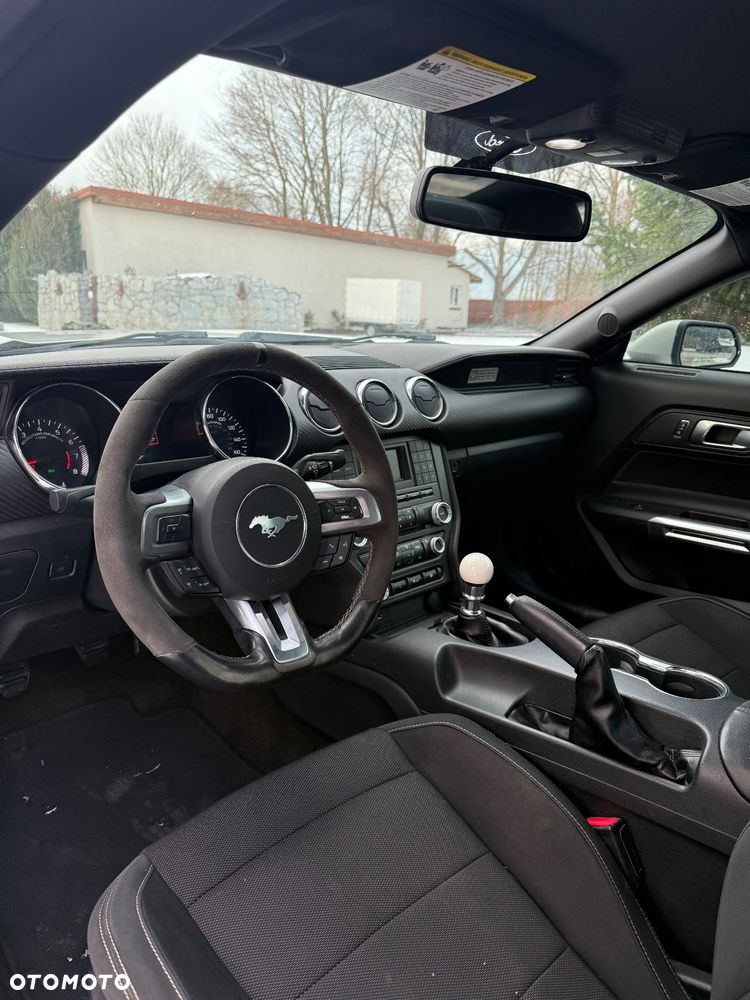 Ford Mustang 3.7 V6 Premium - 26