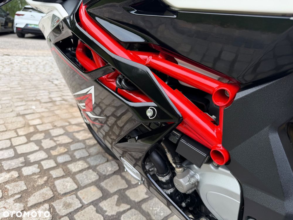 MV AGUSTA F4 - 17