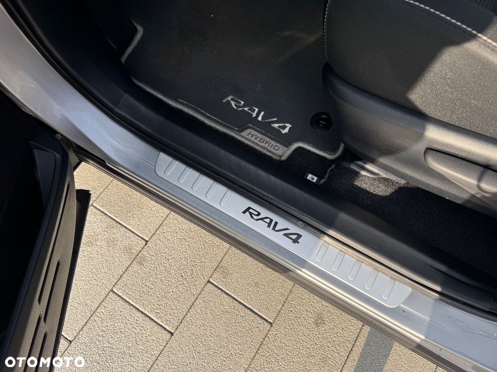 Toyota RAV4 Hybrid Premium 4x2 - 9