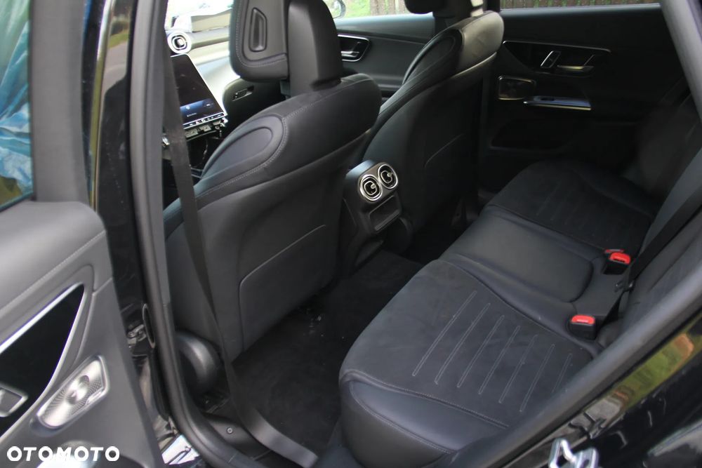 Mercedes-Benz GLC 300 d 4Matic 9G-TRONIC Edition AMG Line - 12