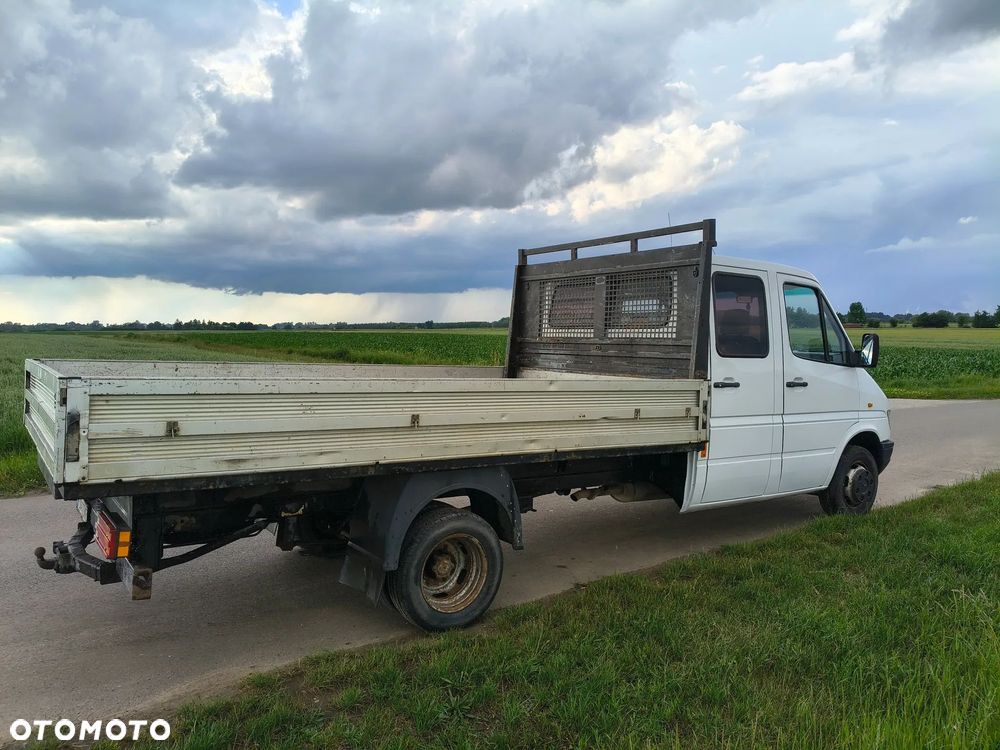 Mercedes-Benz 412D - 3