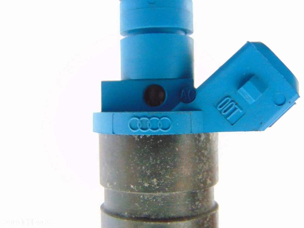 KOMPLET wtryski wtrysk wtryskiwacz paliwa 058133551F Audi A4 B5 A6 C5 VW Volkswagen Passat benzyna 1.8 - 8