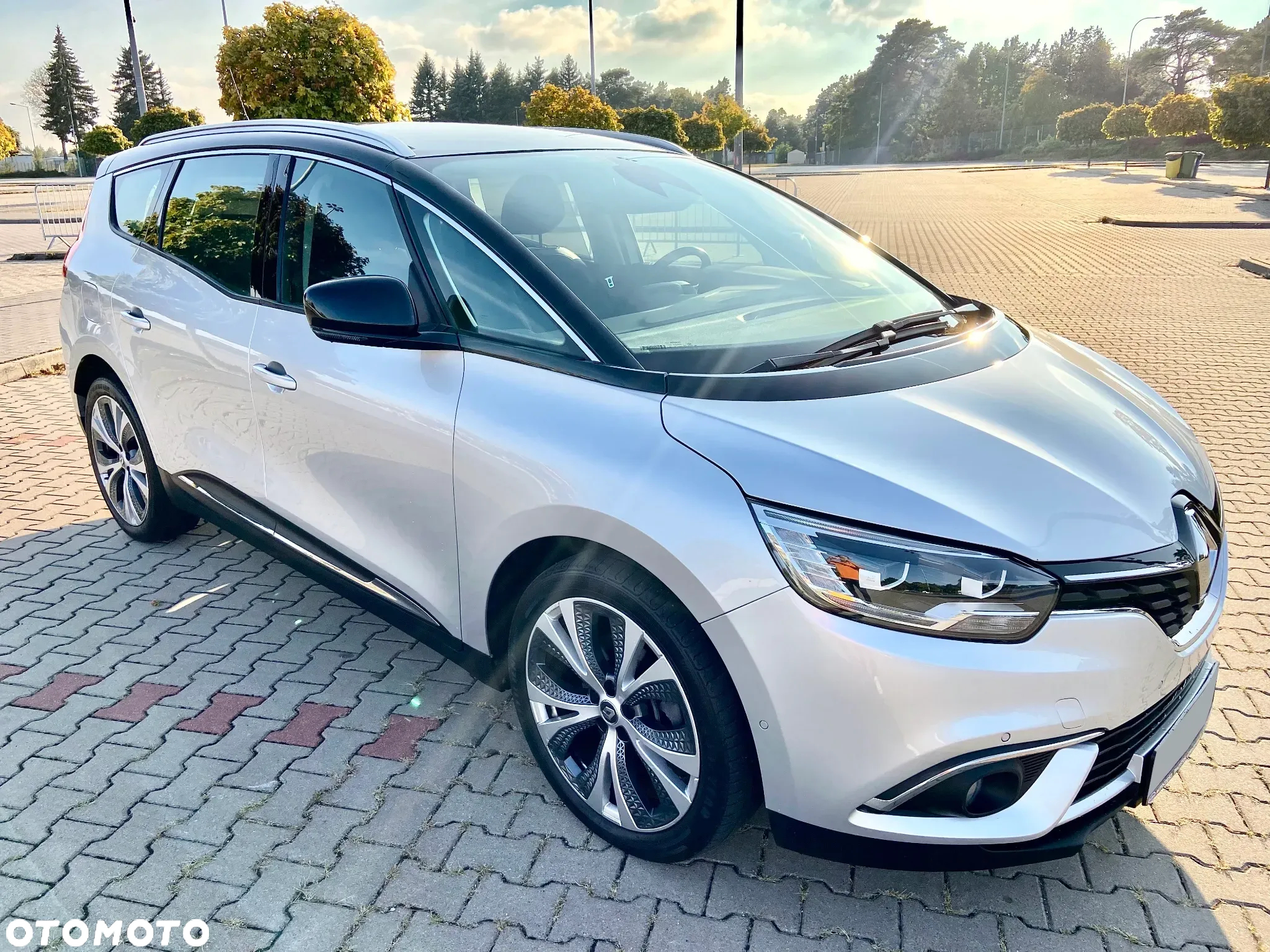 Renault Grand Scenic TCe 160 GPF EDC BOSE EDITION - 2
