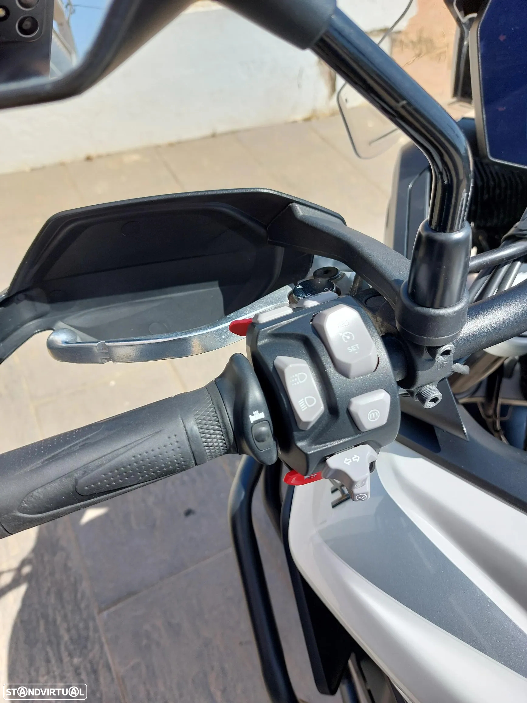 Triumph Tiger 900 GT PRO - 11