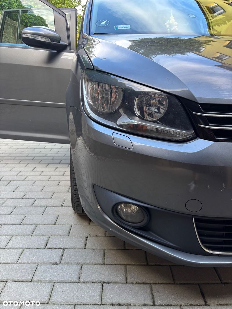 Volkswagen Touran 2.0 TDI DPF BlueMotion Technology Comfortline - 4