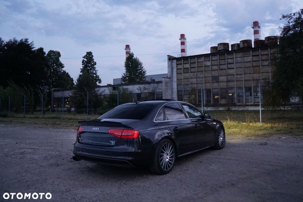 Audi A4 Limousine - 9