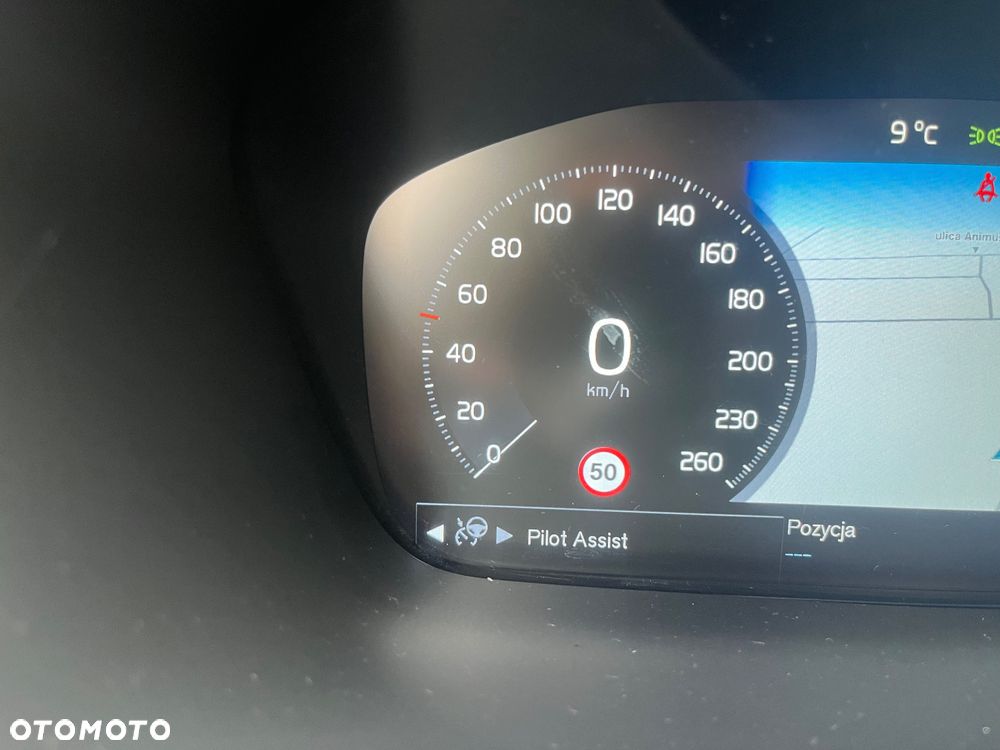 Volvo V90 D4 SCR Momentum Pro - 30