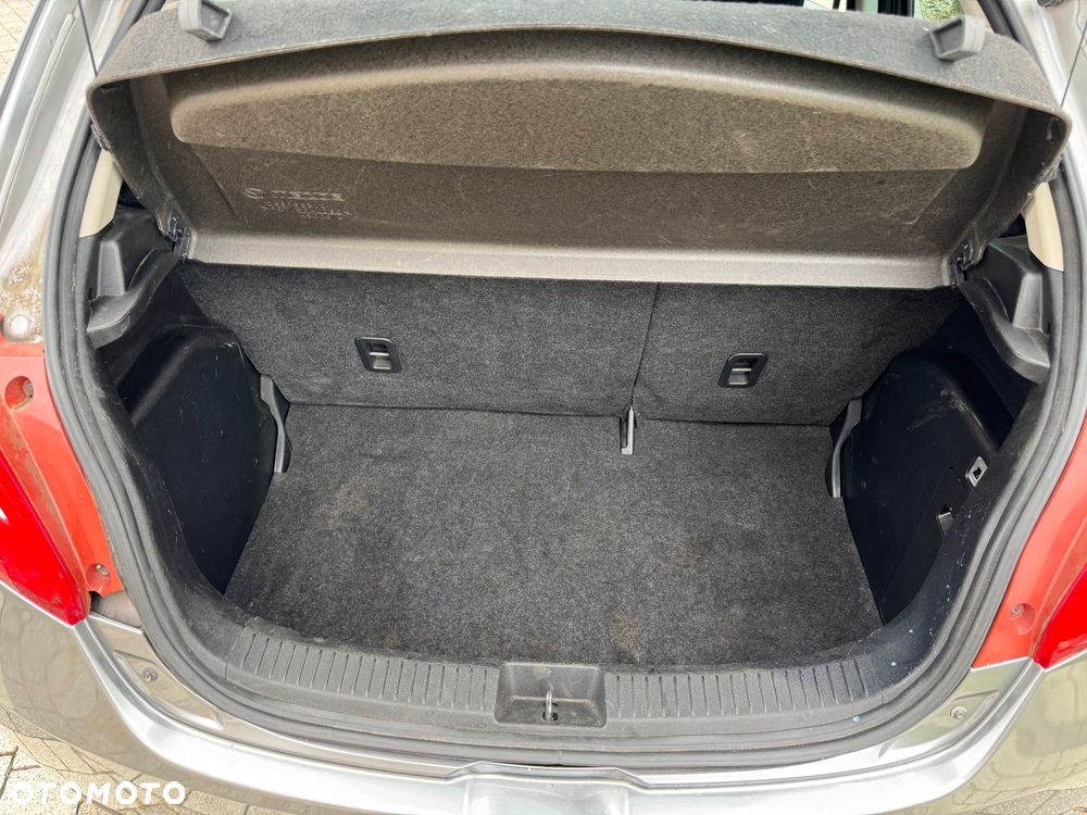 Mazda 2 1.3 MZR Iro - 20