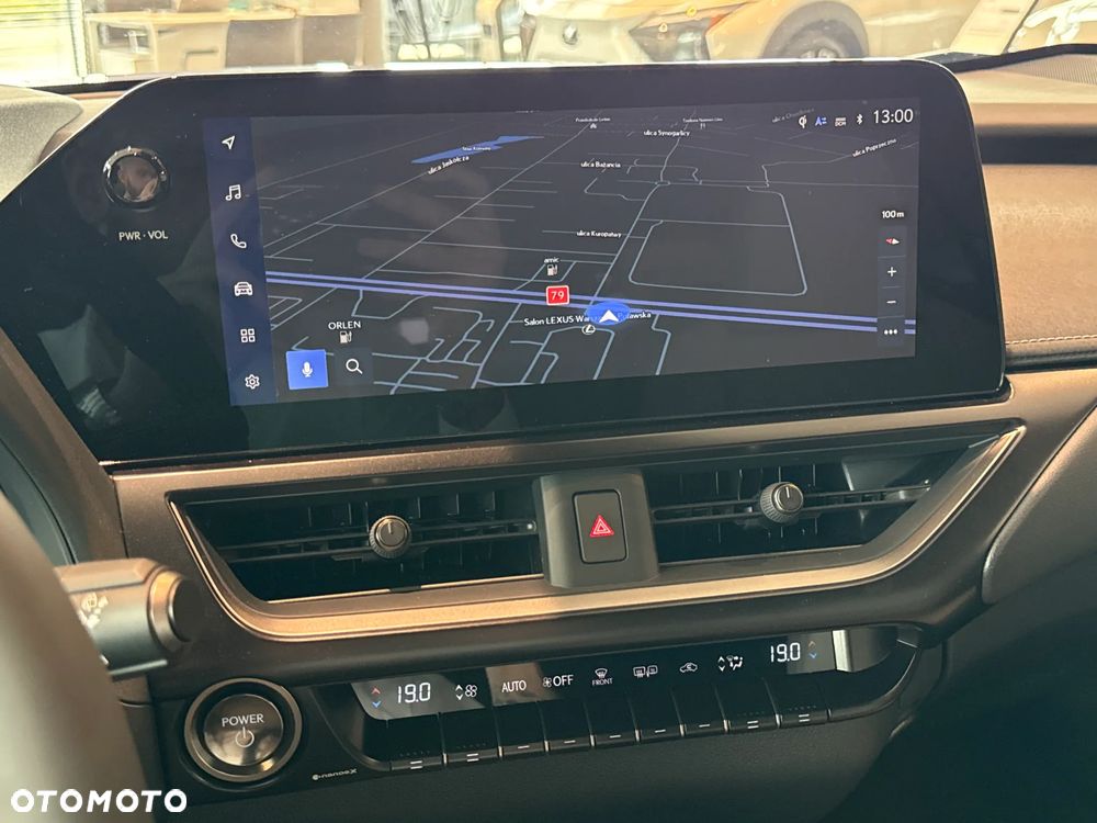 Lexus UX - 17