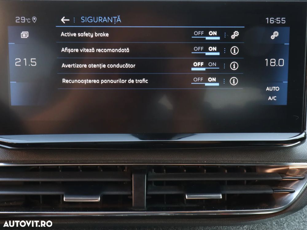 Peugeot 3008 1.2 PureTech 130 EAT8 Allure Pack - 32