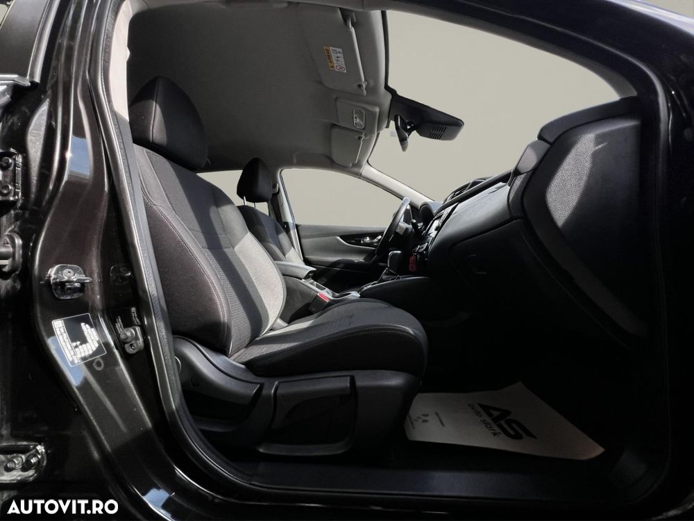 Nissan Qashqai 1.3 DIG-T DCT TEKNA - 23