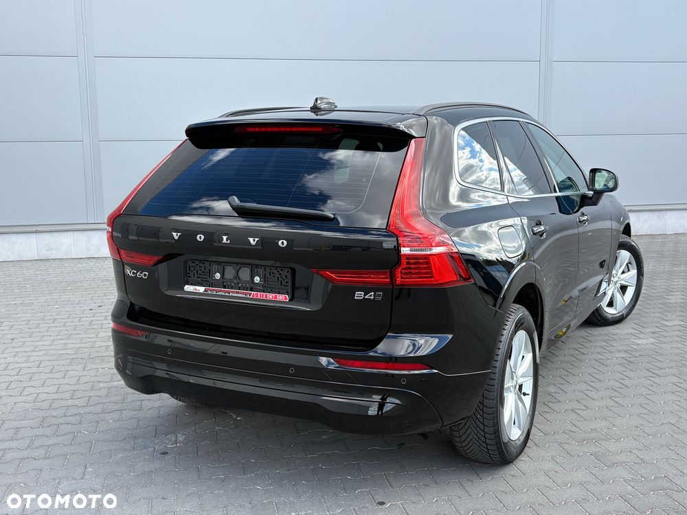 Volvo XC 60 B4 D AWD Geartronic Momentum Pro - 10