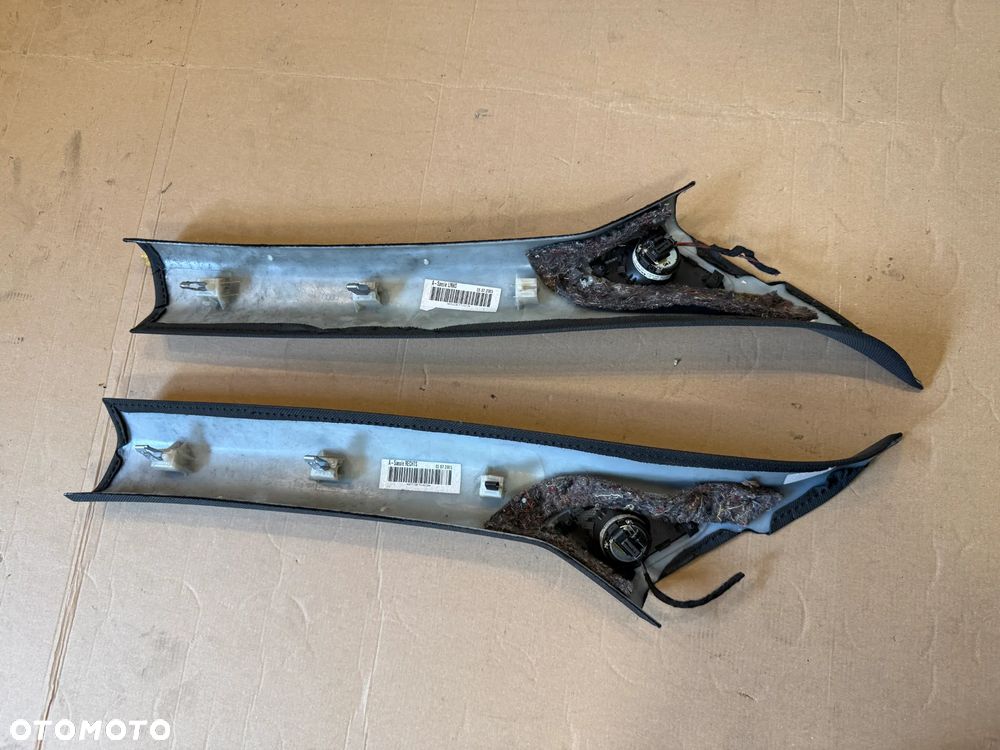 Osłona słupka A Audi A3 8P S-Line prawa 8P0867233B lewa 8P0867234B OE - 2