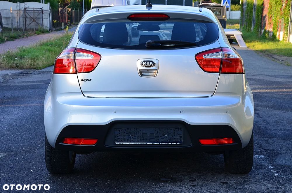 Kia Rio - 5