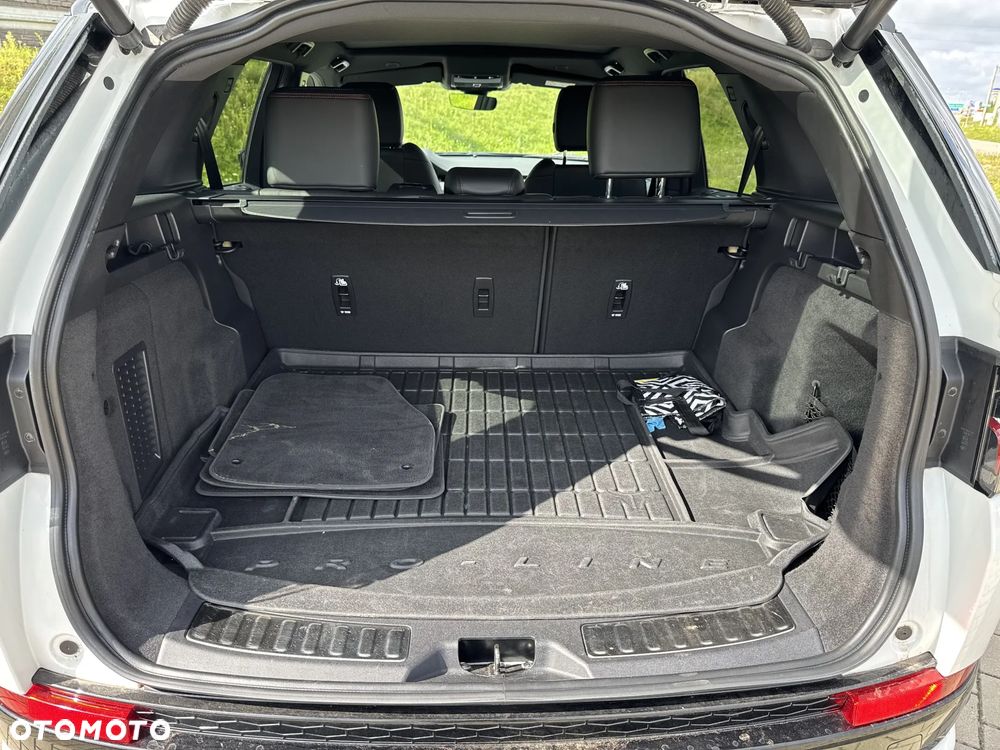 Land Rover Discovery Sport 2.0 P250 mHEV R-Dynamic S - 16