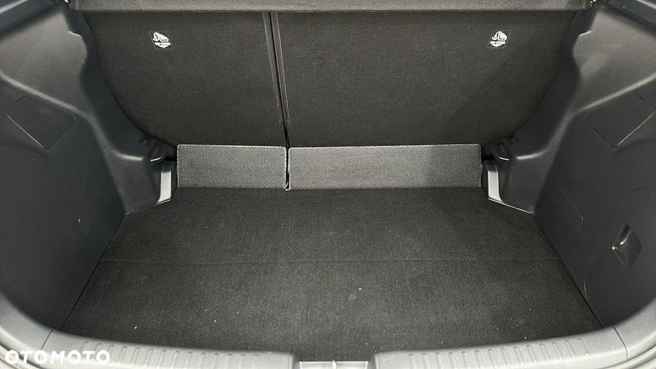 Toyota Yaris - 12