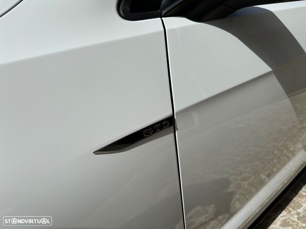 VW Golf 2.0 TDI GTD - 27