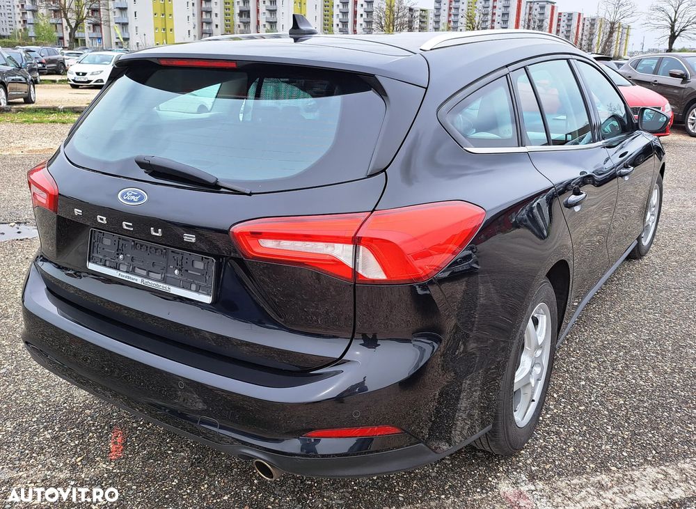 Ford Focus 1.5 EcoBlue Start-Stopp-System COOL&CONNECT - 11