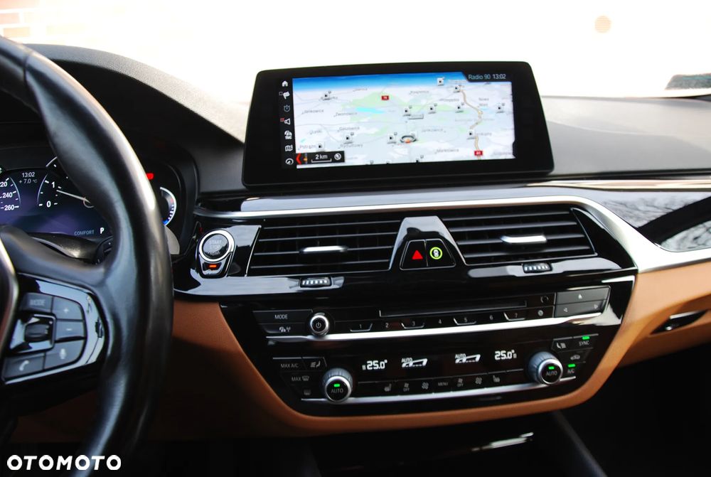 BMW Seria 5 520d xDrive M Sport sport - 10