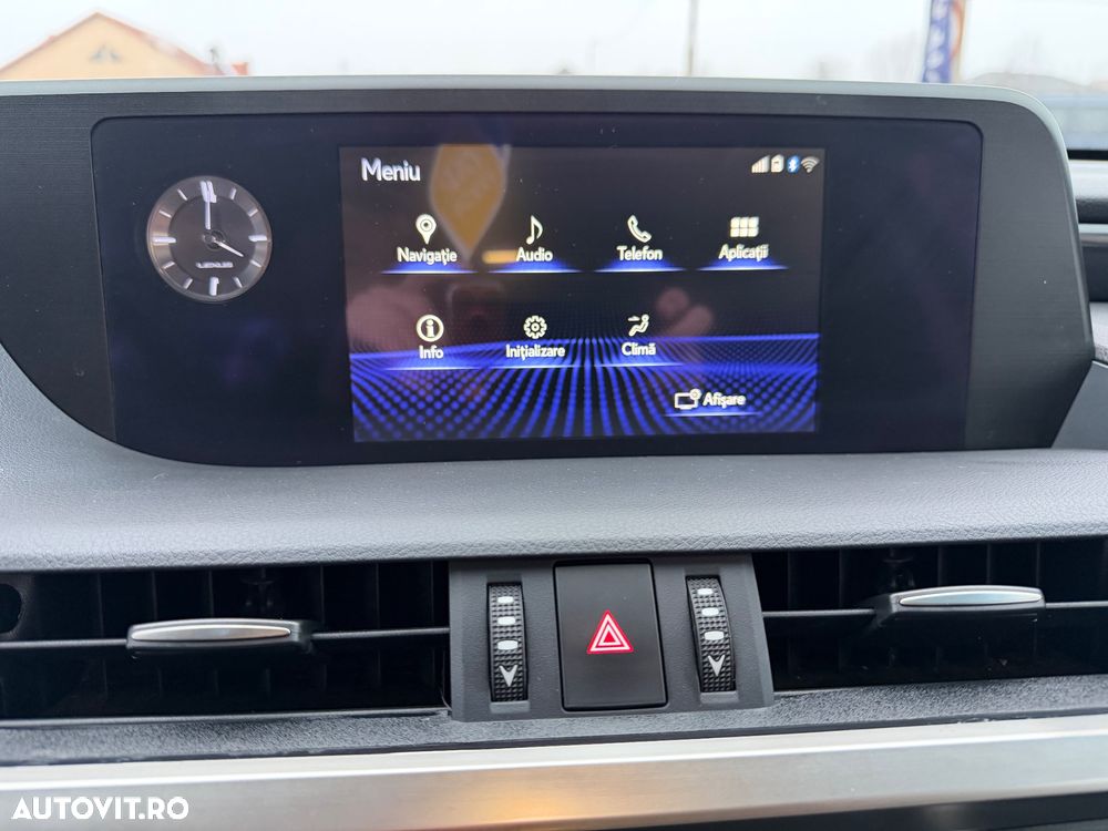 Lexus Seria ES 300h Executive Line - 35