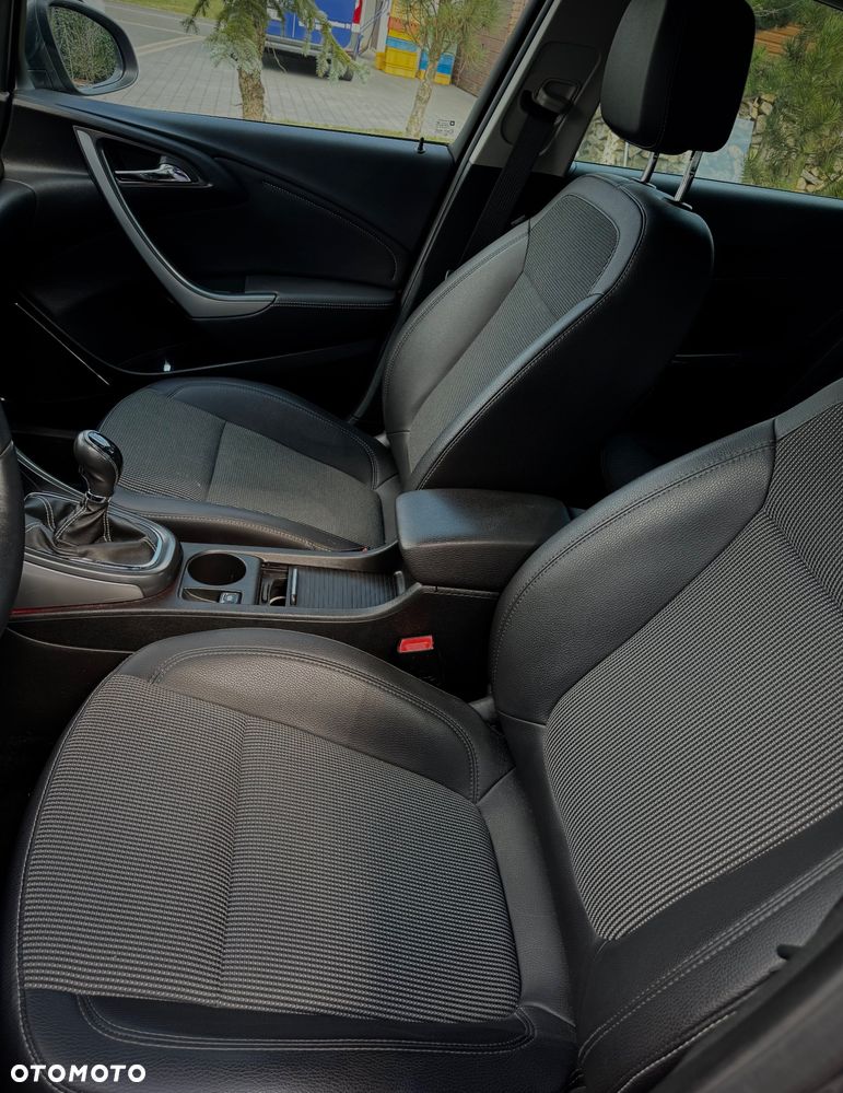 Opel Astra 1.4 T Cosmo - 15