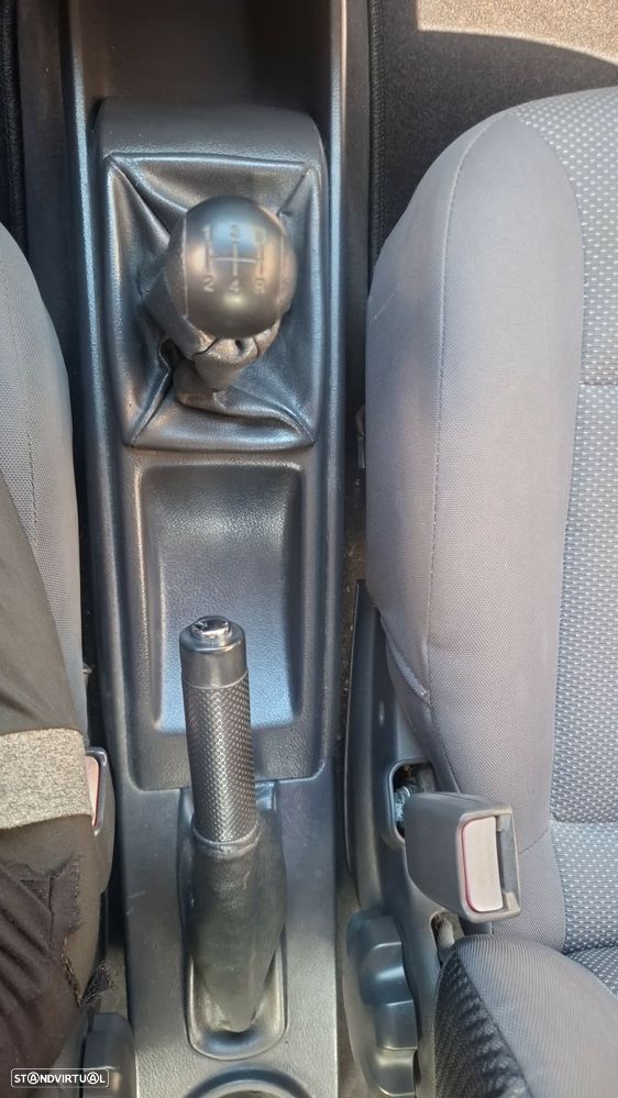 Chevrolet Aveo ver-1-2-16v-confort - 10