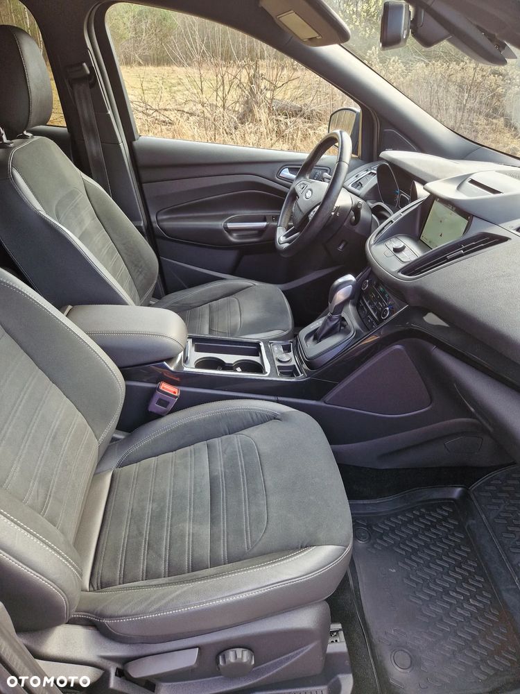 Ford Kuga 2.0 TDCi 4x4 ST-Line - 29