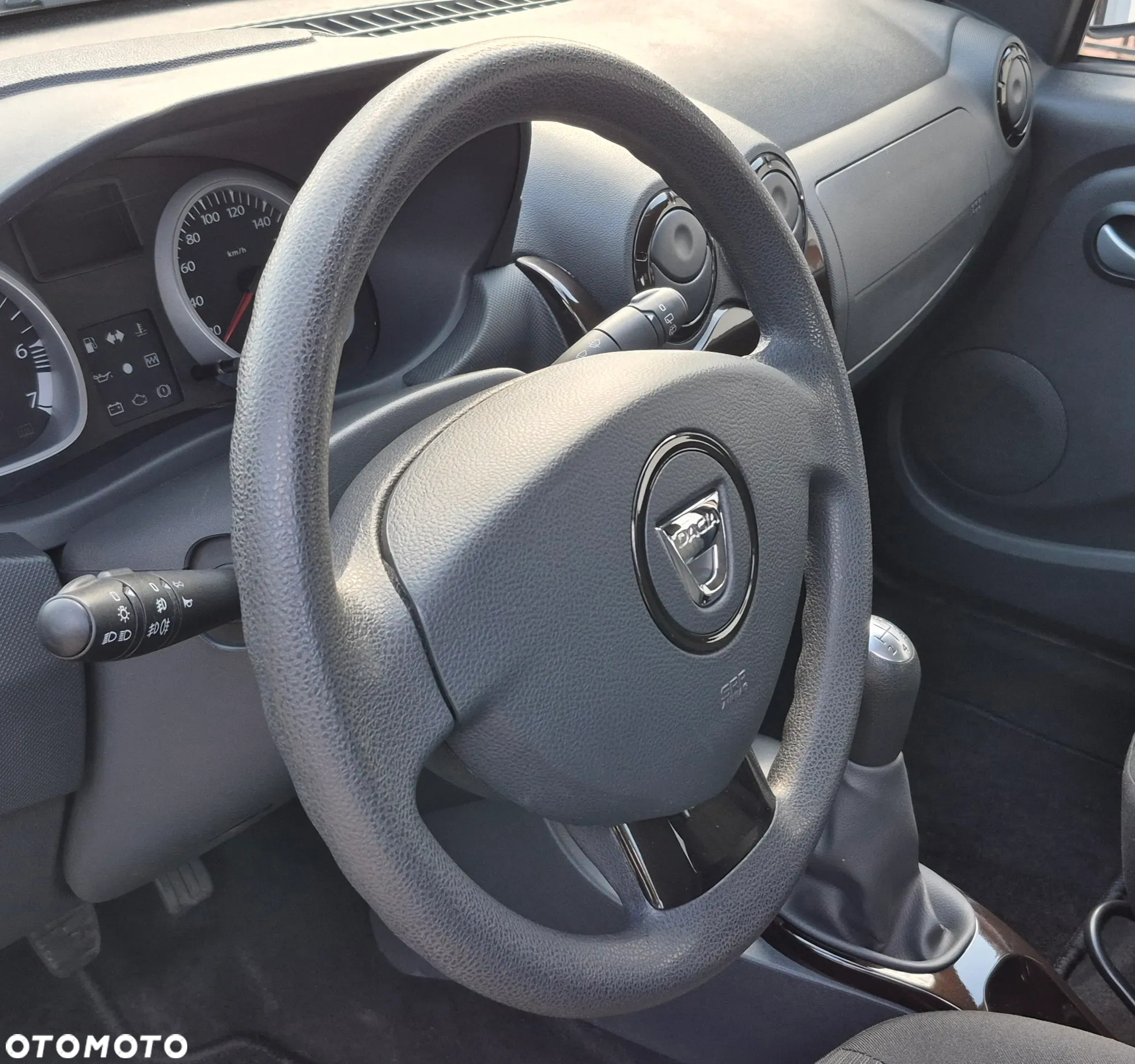 Dacia Duster 1.6 16V 4x2 - 9