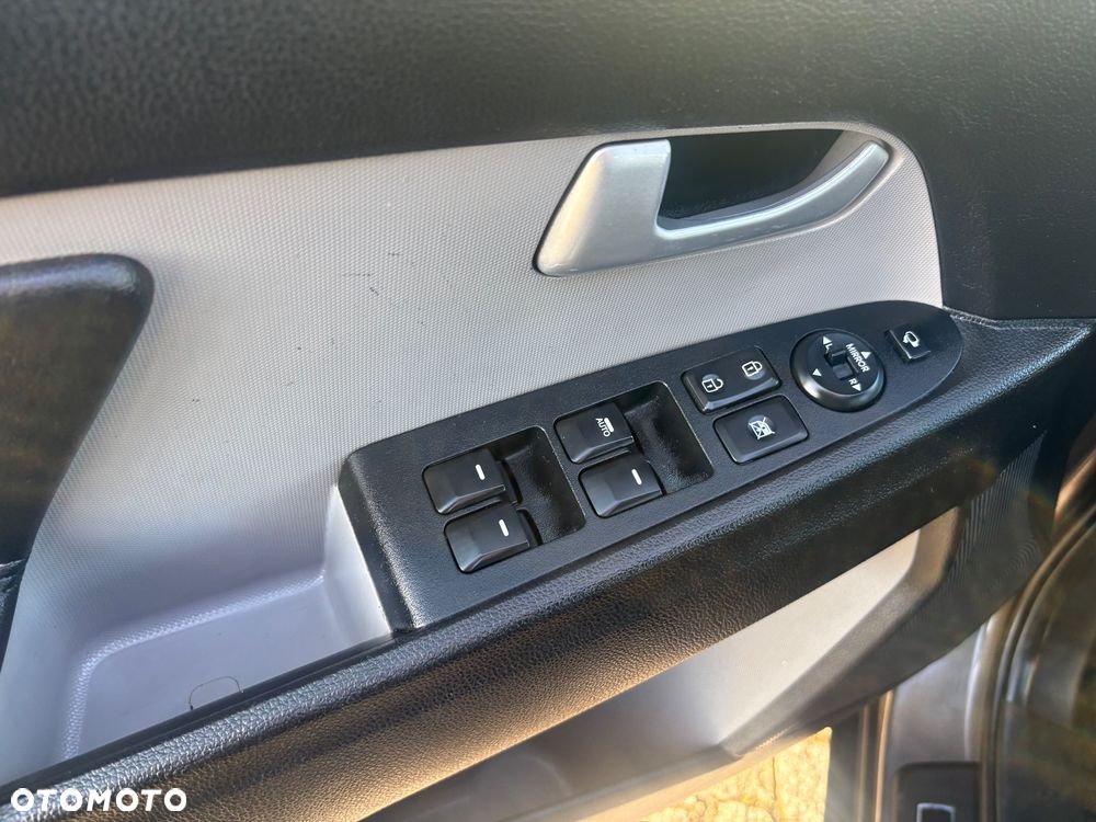 Kia Sportage 2.0 CRDI 4WD Fifa World Cup Edition - 34