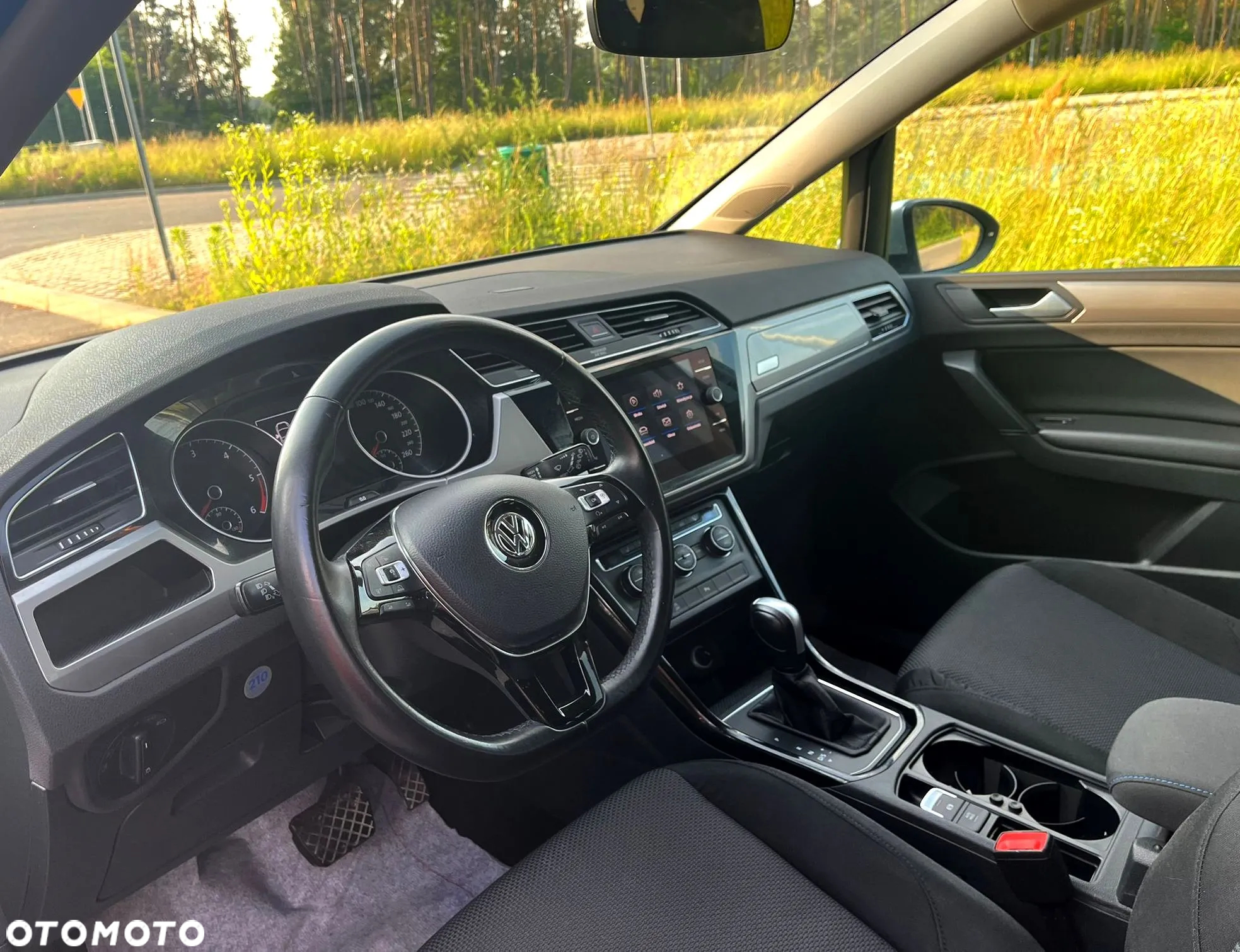 Volkswagen Touran 2.0 TDI BMT Comfortline Plus DSG - 10