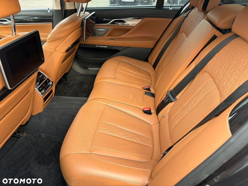 BMW Seria 7 - 15