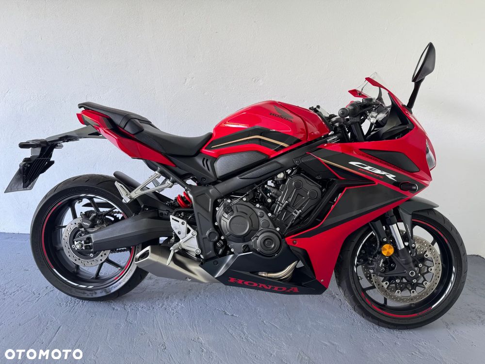 Honda CBR - 3