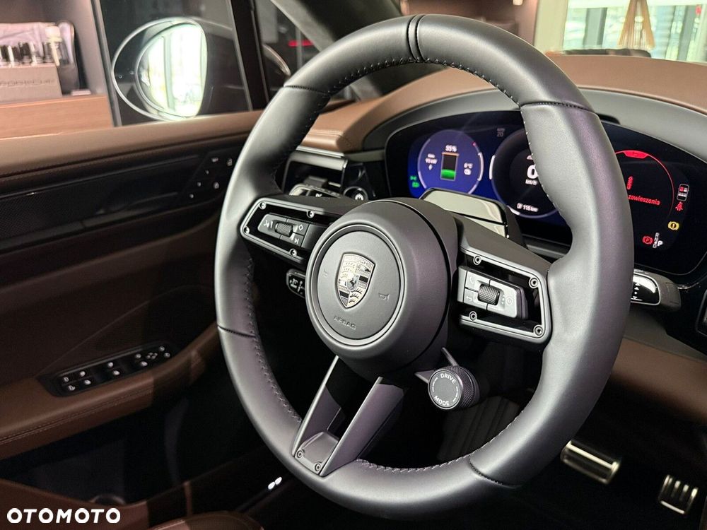 Porsche Macan - 26
