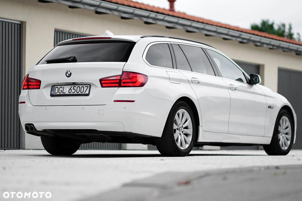 BMW Seria 5 520d - 25