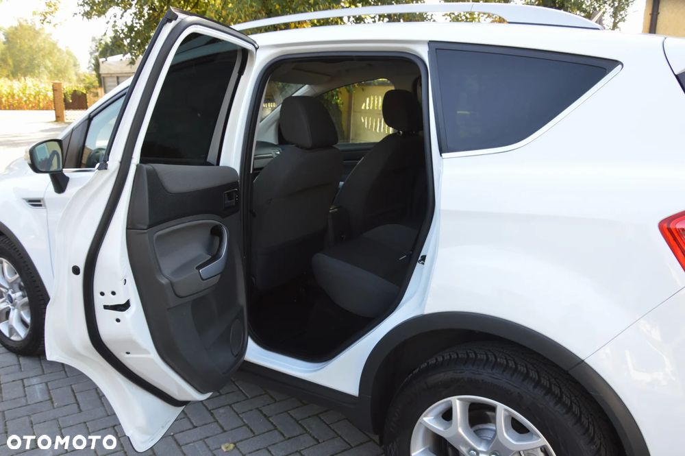 Ford Kuga - 33