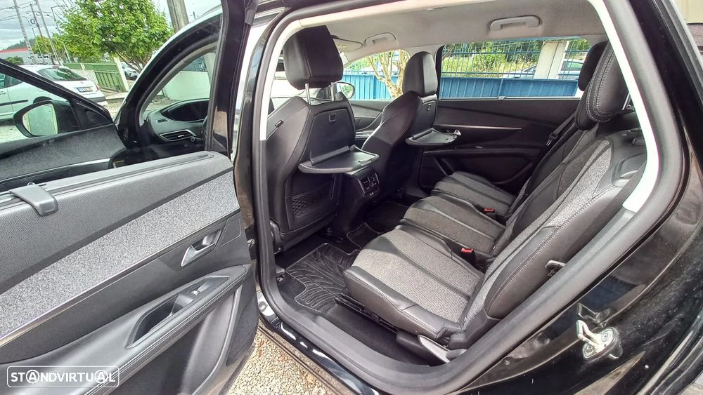 Peugeot 5008 1.5 BlueHDi Allure Pack EAT8 - 19