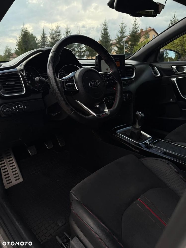 Kia ProCeed 1.6 T-GDI GT - 26