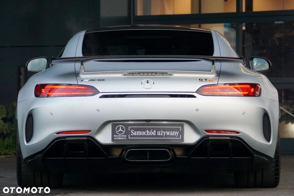 Mercedes-Benz AMG GT R - 4