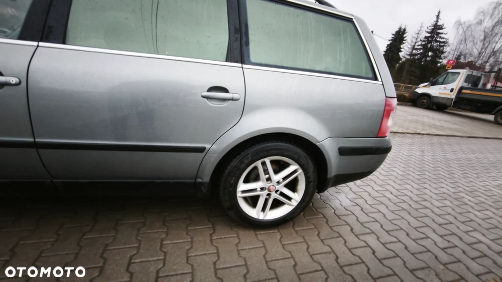 Volkswagen Passat 1.9 TDI Comfortline - 15