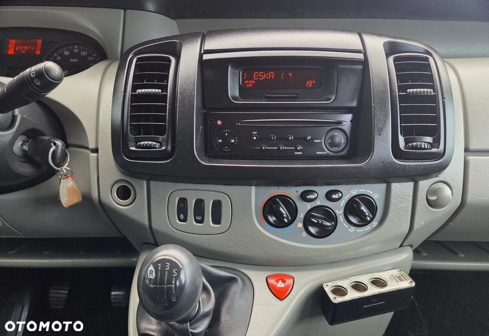 Renault Trafic Vivaro Primastar - 14
